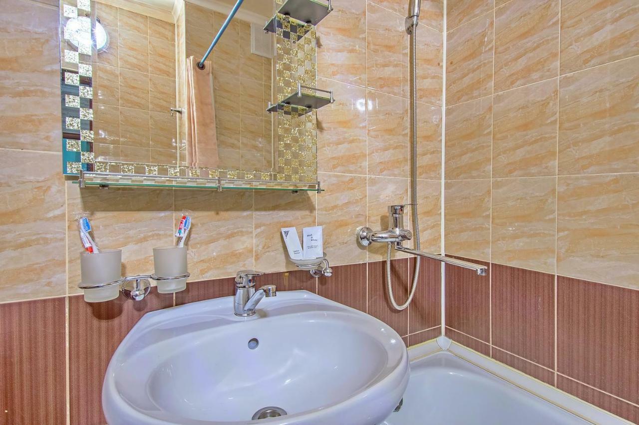 Cozy Apartment On Rozybakiev 145. Atakent Almaty Eksteriør billede