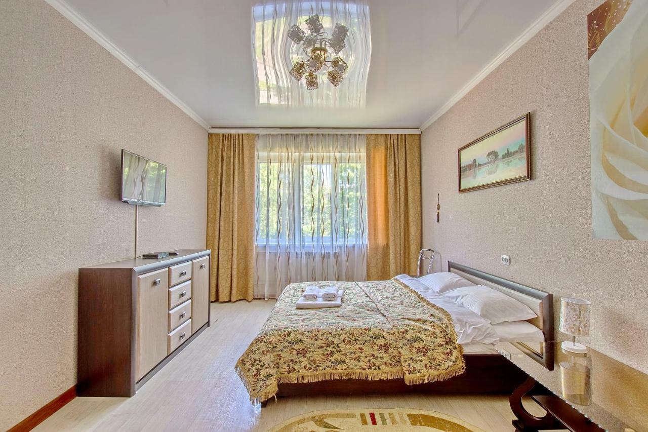 Cozy Apartment On Rozybakiev 145. Atakent Almaty Eksteriør billede