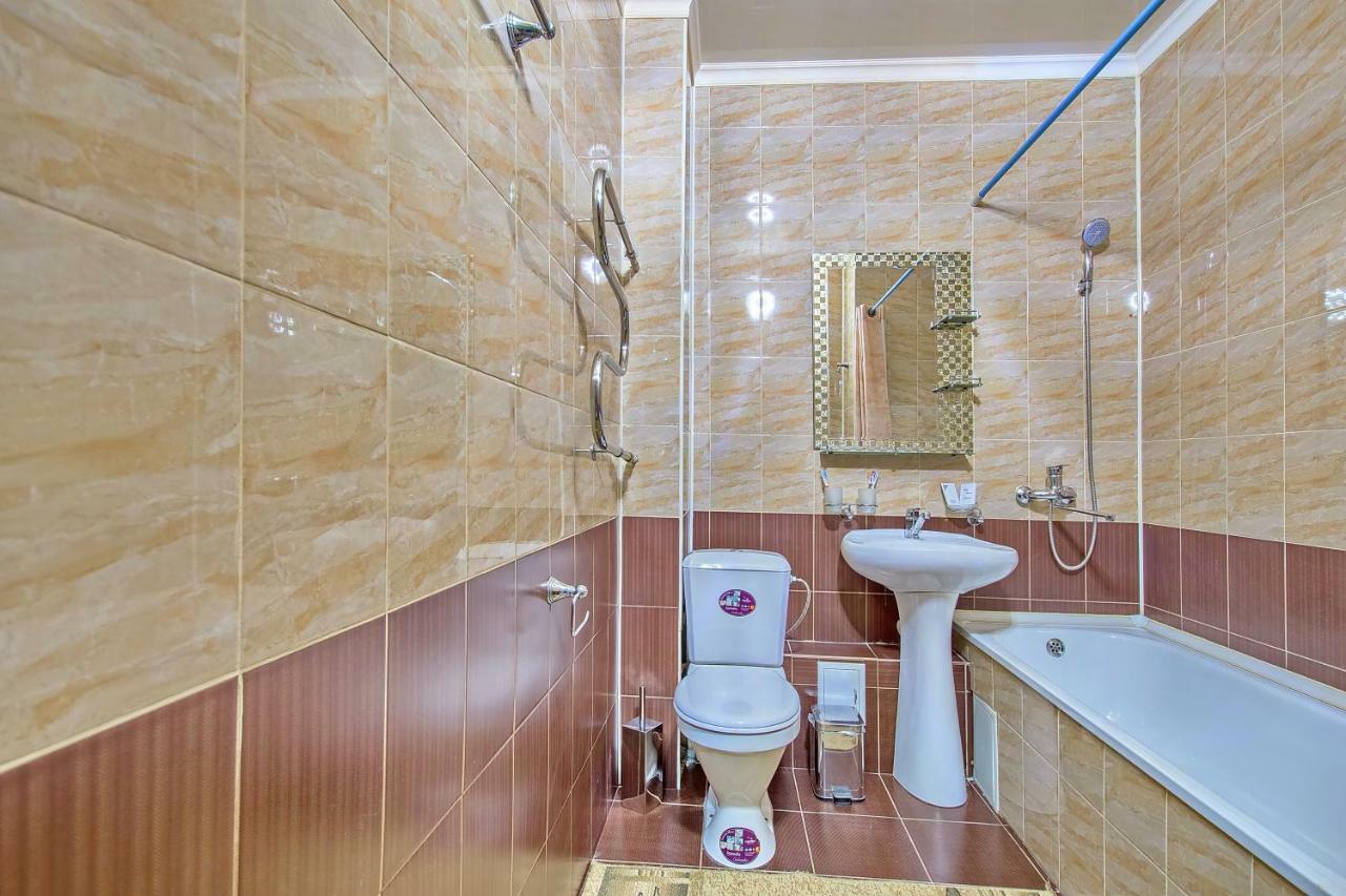 Cozy Apartment On Rozybakiev 145. Atakent Almaty Eksteriør billede